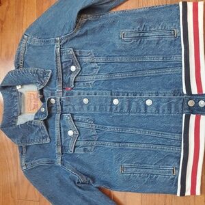 Levi's Women's Blue Denim Trucker Jacket with Stripe Hem